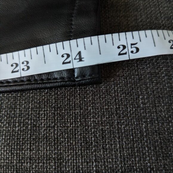 Abercrombie & Fitch The Skinny High Rise Faux Leather Pants Short Inseam - Picture 9 of 9